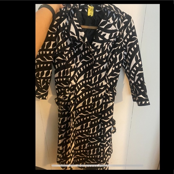 Nine West printed trench coat with belt
